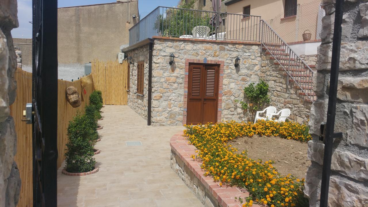 Villetta In Centro Storico Caccamo Exterior foto